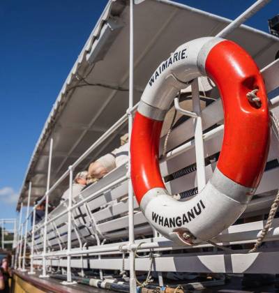 cruising the Whanganui River